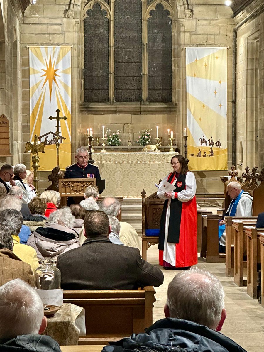 Delighted to attend the Institution Service of Reverend Jacki Tonkins to the Waggoners Benefice at St Nicholas Church, Wetwang and read the Deed of Presentation on behalf of the @cabinetofficeuk #EastRiding #ERLordLieutenant