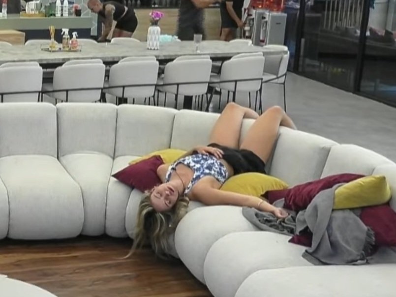 Me voy a poner a estudiar 
*yo a los 5min