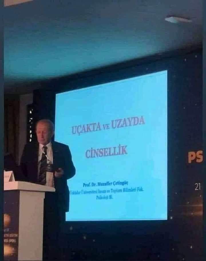 Uzaya çıktık şimdi uzayda cinsel ilişkiye nasıl gireceğiz tek sorunumuz bu...
😎😎😎😎😎😎
