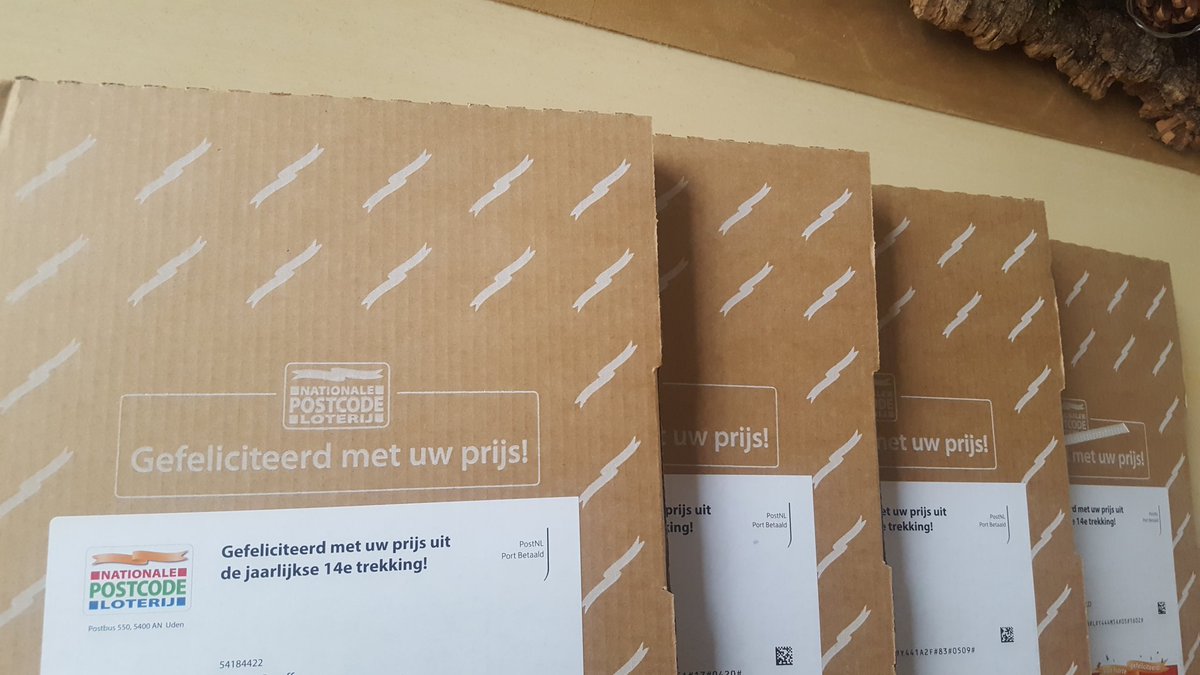 Hartelijk dank <a href="/PostcodeLoterij/">Postcode Loterij</a> <a href="/PostNL/">PostNL</a> maar deze vier pakketten zijn toch echt voor vier andere personen op andere adressen bedoeld ... Wat nu???