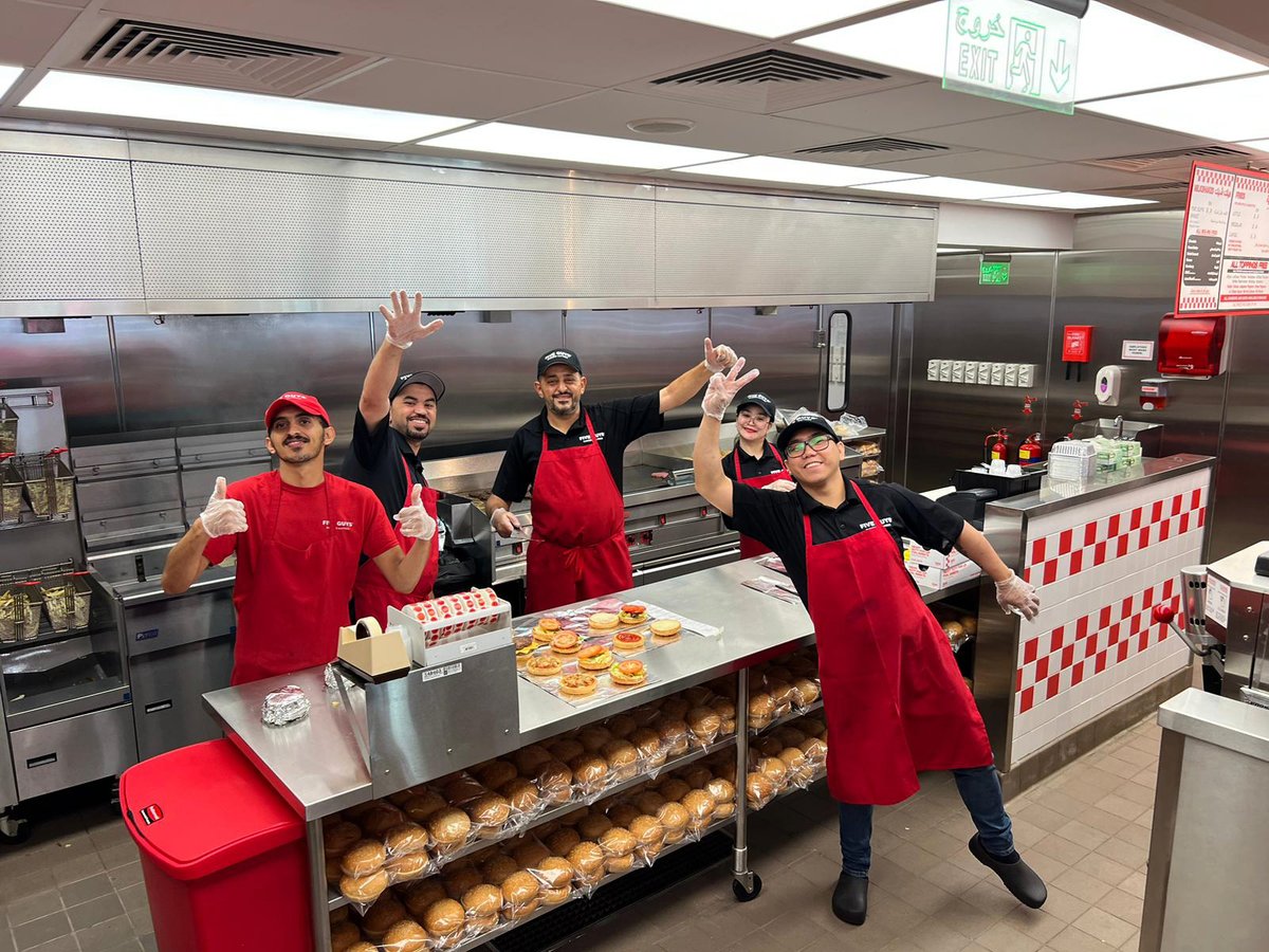 An apron is just a cape on backwards. Our heroes in the kitchen. 

____________

#fiveguysteam #kitchenheroes #bahraineats