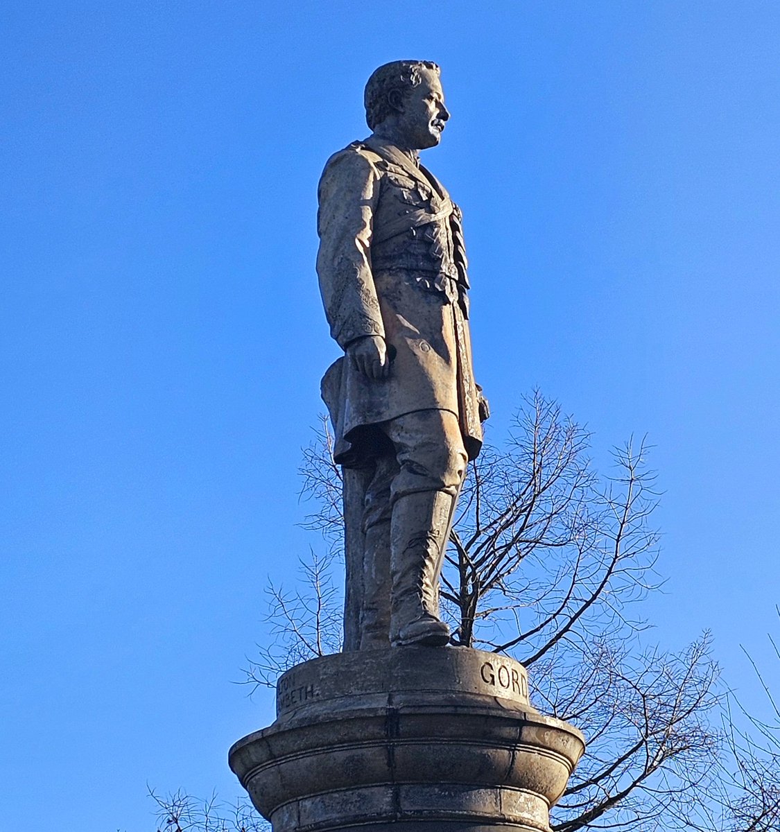 MeadeJordan's tweet photo. Today the riverside community of Gravesend gathered in remembrance of the Christian hero Maj-Gen Charles Gordon CB, who in the late 1860s did so much for the people of our borough.  #GordonOfGravesend

#GordonOfKhartoum #GeneralGordon #RiverThames https://t.co/cvIus40dg8