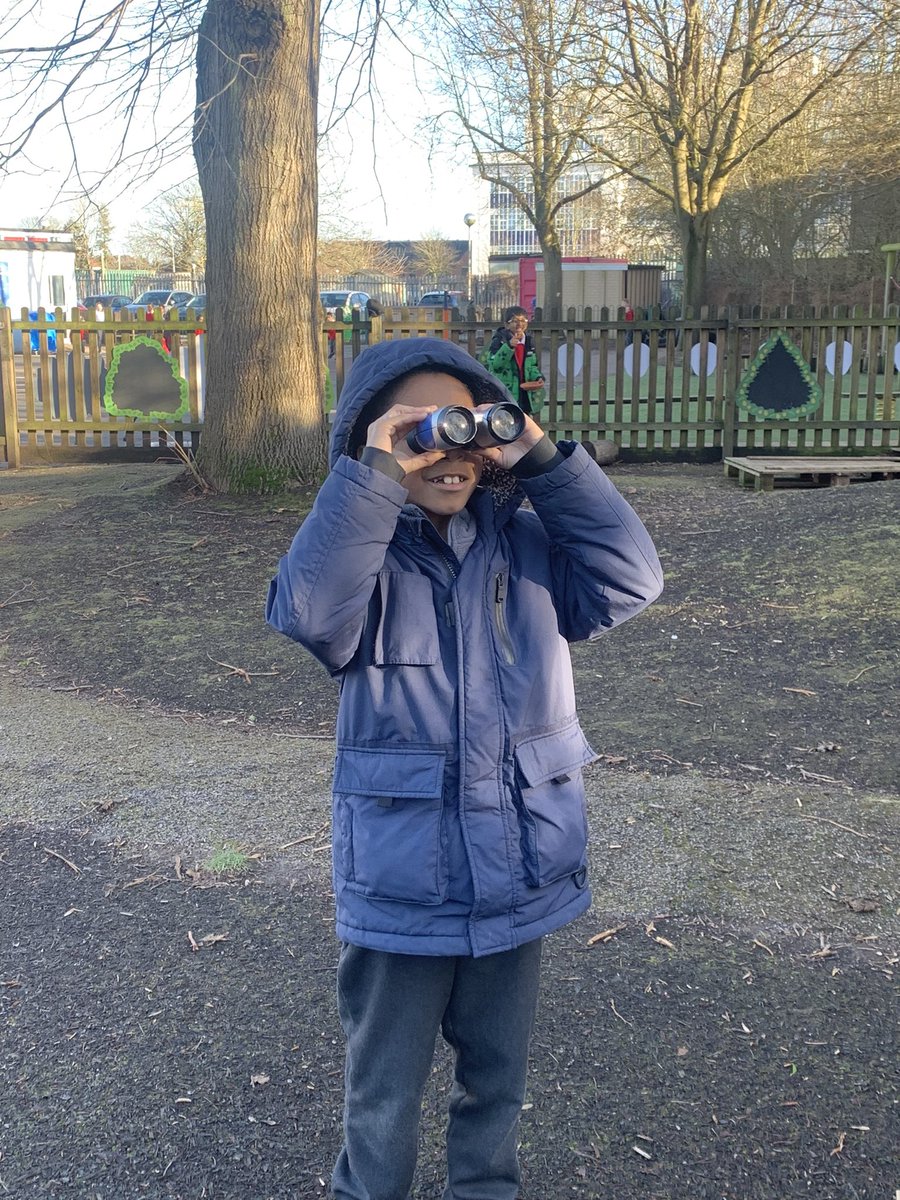 MissWatraCTS's tweet photo. We had the best Forest School with @MsHCTS today! We built pirate ships, looked for lost treasure, ate marshmallows, played catch the flag and even made our own treasure chests! What a fantastic way to end Cherry Week 🍒 @CTS_Watford @headcherrytree https://t.co/9qlBfLuDpx