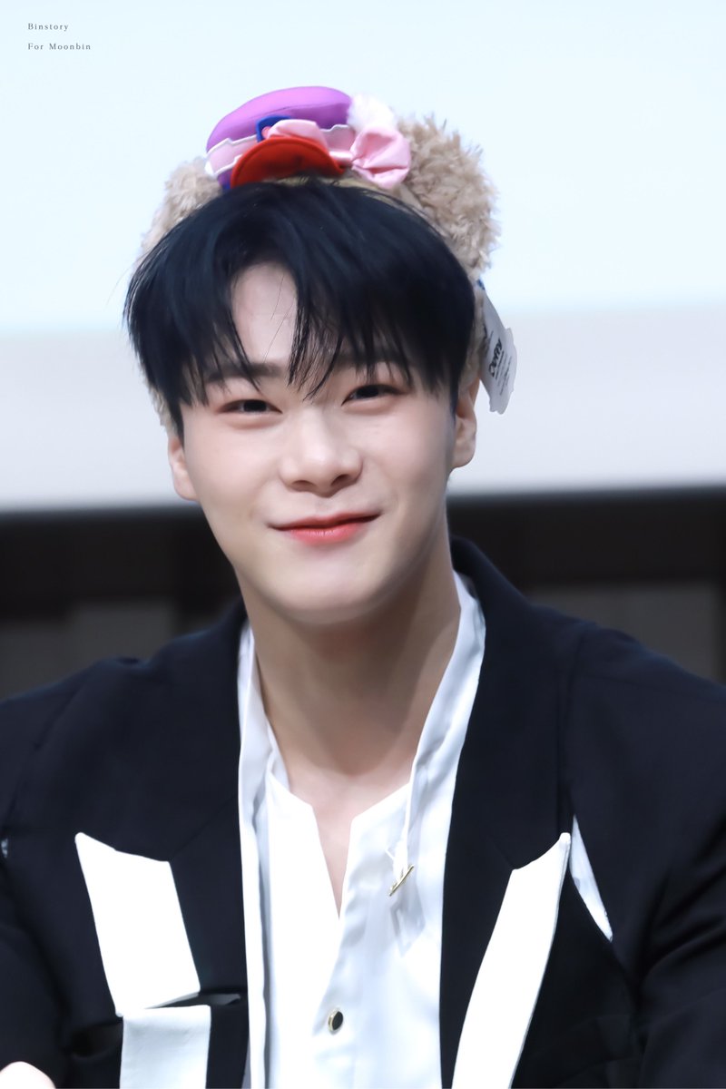 Binstory_0126's tweet photo. 빈아 생일축하해🎂💜
많이 보고싶고 사랑한다잉🥰
#영원한_나의달_문빈_생일축하해 https://t.co/iI3QrCu8EL