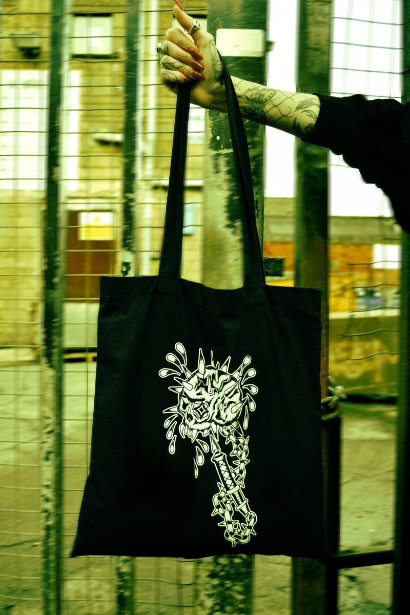 All merch orders placed this weekend over £50* will receive a free Heriot tote bag! Head to our webstore - tinyurl.com/HeriotWebstore *excluding shipping