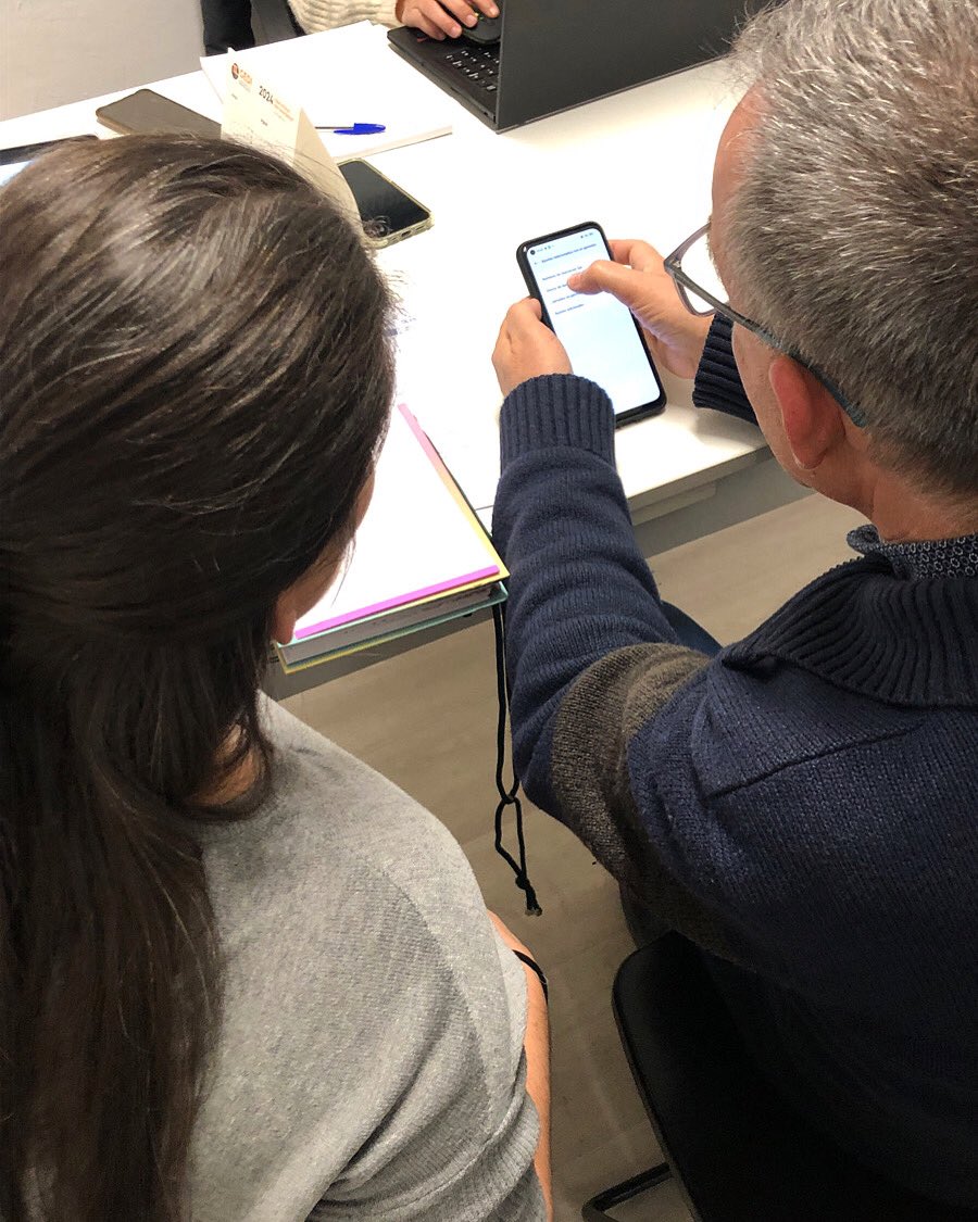 recercoop's tweet photo. ☎️ Vols contactar amb nosaltres per telèfon? Ja tenim el número de telèfon mòbil de la #cooperativa!

📲 Guarda-te'l: és el 613 545 491

🥁 I abans de la #FestadeRecer del 3 de febrer et presentarem la nostra web 👀

#recercoop #acompanyamentveïnal 
#festederecer https://t.co/OlXuYcNen6