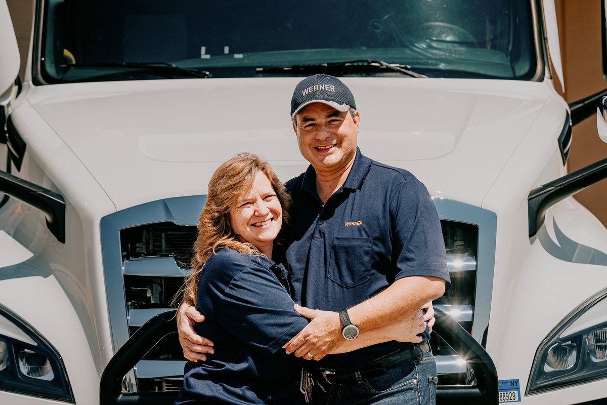 DriveWerner's tweet photo. Are you and your spouse ready for a career change? 🚚 

Celebrate #NationalSpouseDay by joining #TeamBlue!

Drive together &amp; enjoy flexible home time options, and the opportunity to earn up to $86,000+ per driver! 💰💪 

Apply now: https://t.co/Bs79YuqZyN or call 800.529.3763. https://t.co/UlXT0fYc17
