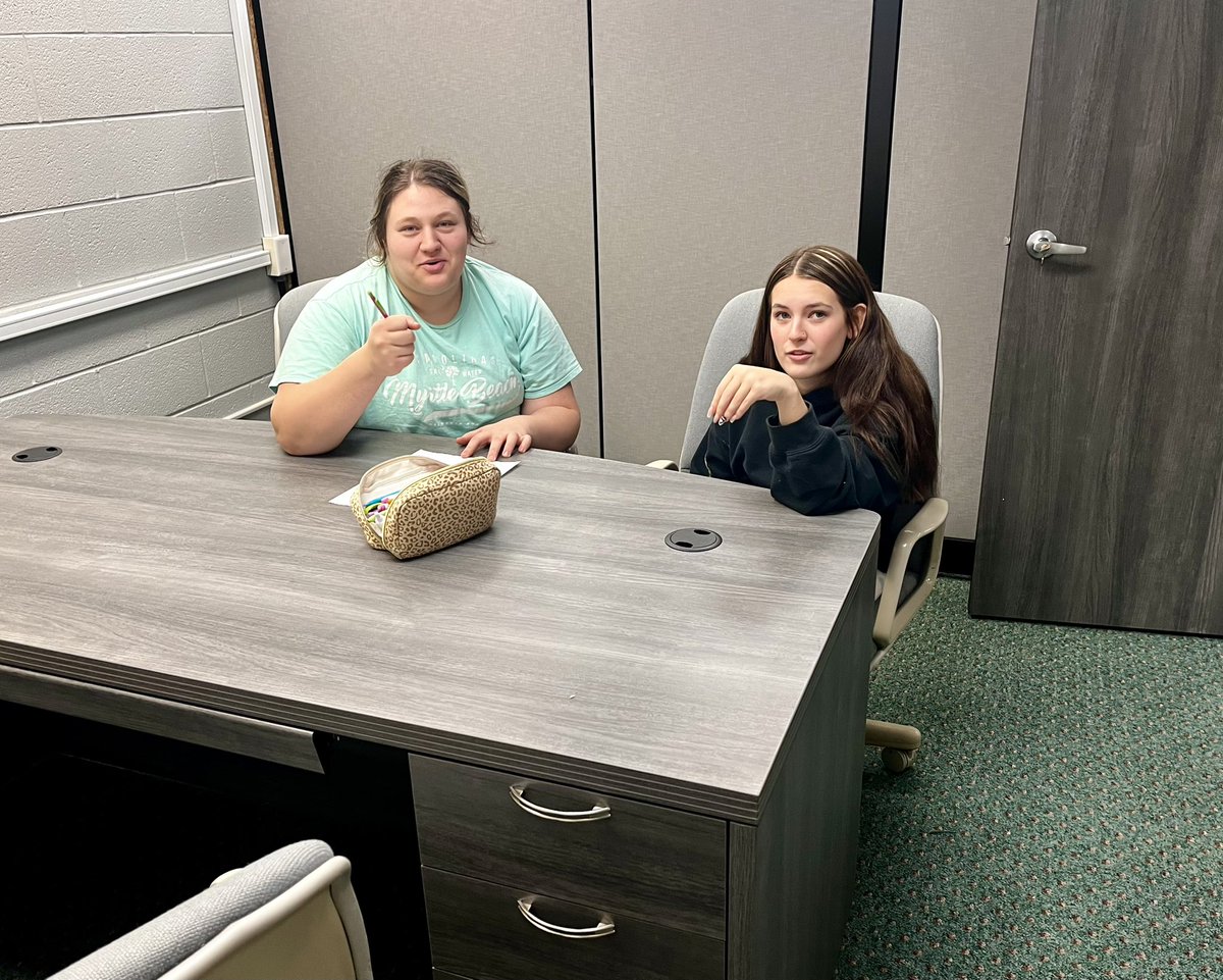 Supt. Advisory Councils are meeting at each building today. Today’s topic focus on school facilities. HHS is considering large spaces of schools. Feedback will be shared with the Board and community at the 2/26 meeting. <a href="/stacyhinners/">stacyhinners</a> 🐅🐅<a href="/lucyhinners_11/">Lucy Hinners 2027</a> <a href="/joslyn_dete/">Joslyn Dete</a>