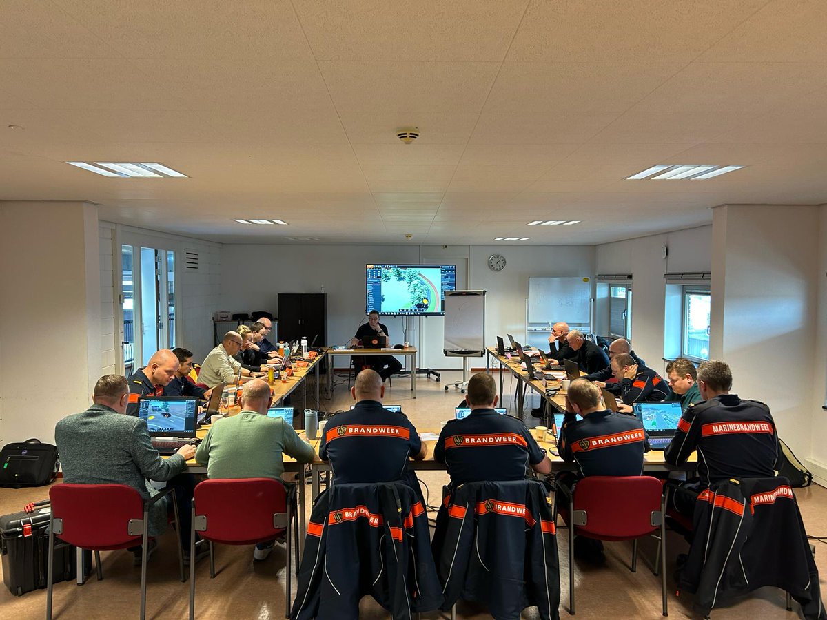 Our Dutch XVR workshops took place this week and 34 users joined to strengthen their skills in the new XVR On Scene! 🔥 First at our HQ in Delft, then with @vr_ln and @vrnhn later in the week. Big thanks to our hosts and all participants for an amazing week!