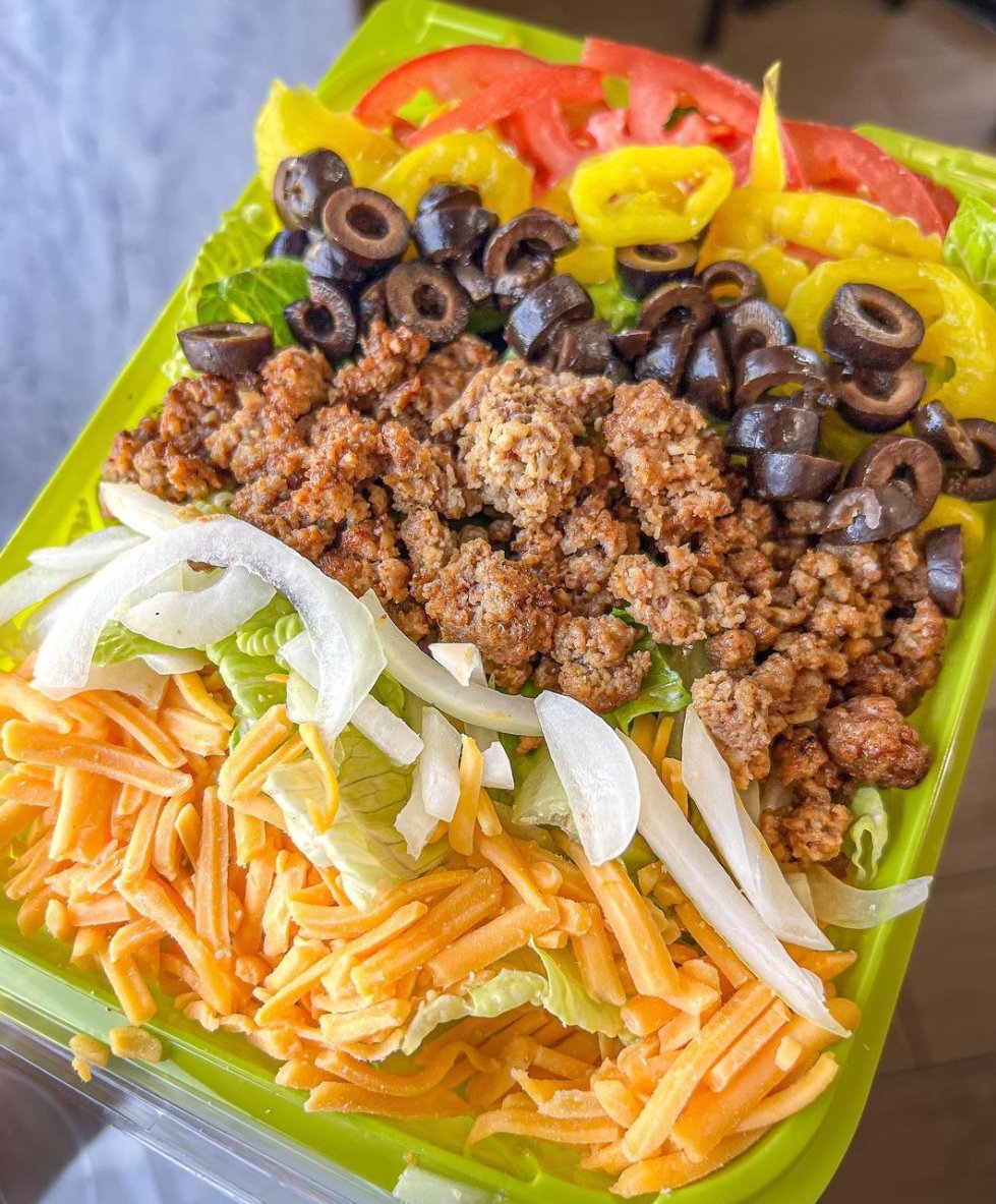 SnappyEats's tweet photo. Dreaming of @tubbyssubshops taco salad😍🥗 order online for lunch and get yours today! https://t.co/bfkfAMIFdc