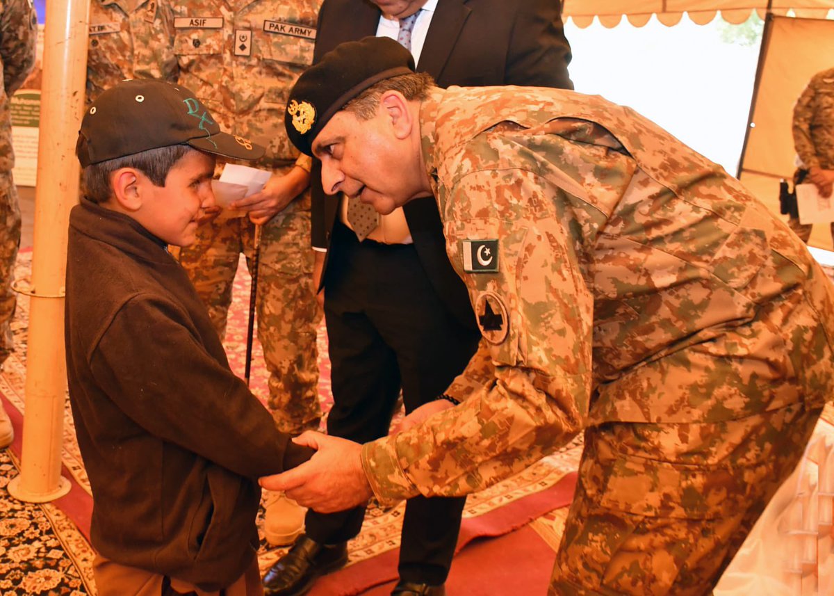fdwo_pk's tweet photo. 🤝 Fruitful day of interaction with 11 Corps commander, Chief Secretary KP, and war victims. Grateful for the support of Pakistan Army and civil administration. FDWO remains committed to its mission. 🇵🇰 #Collaboration #MissionContinues #fdwo https://t.co/wjppDFDcmi