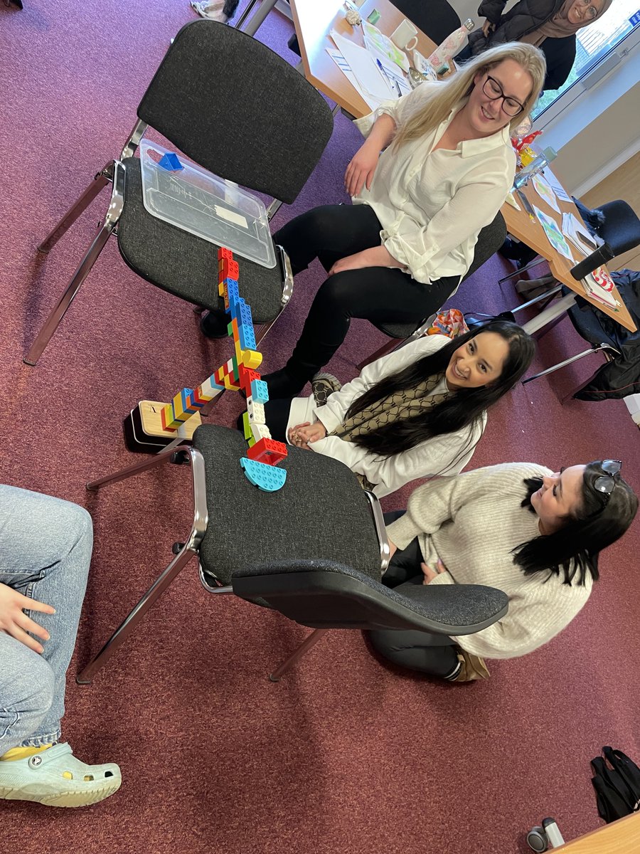 EmbraceSCITT's tweet image. 🖥️ COMPUTING 🖥️
This afternoon, some of our Trainees learnt how to sequence #algorithms for #KS1 #Computing!
#TrainToTeach #TeacherTraining #ITT #ITE #PGCE