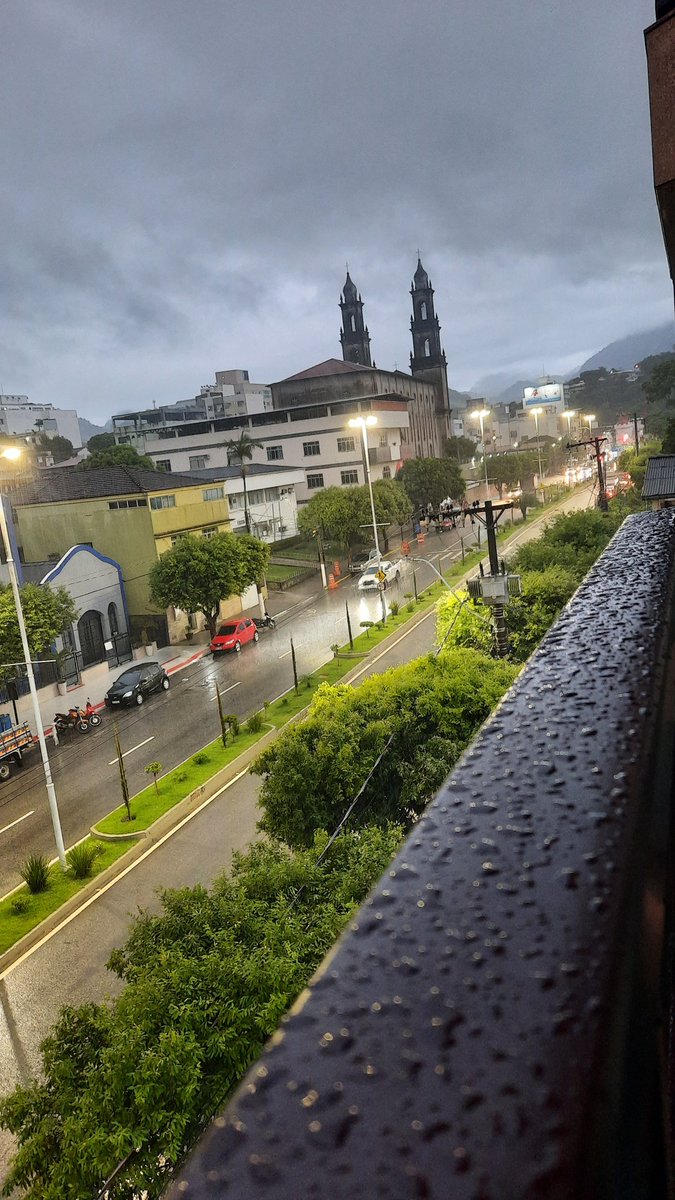 Jackelineomp's tweet photo. CHUVINHA MARAVILHOSA. https://t.co/iYvYUTjsPn