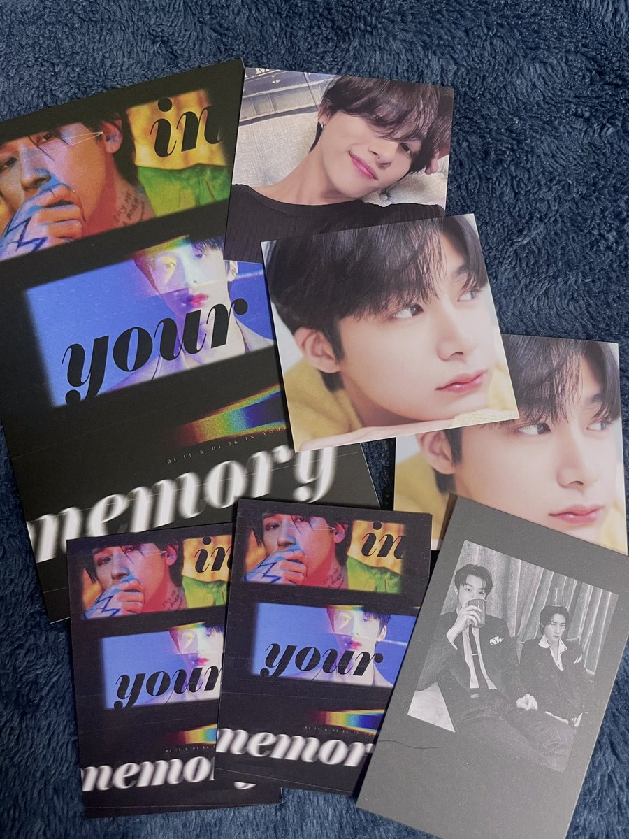 b1u2print's tweet photo. 색감이 화려한 편인데도 조화로워서 너무 예쁜 느낌 특전들 뭔가 포스터로 써도 될 것 같이 예쁨
#In_your_memory_2024 https://t.co/7Wtj8xqaIC