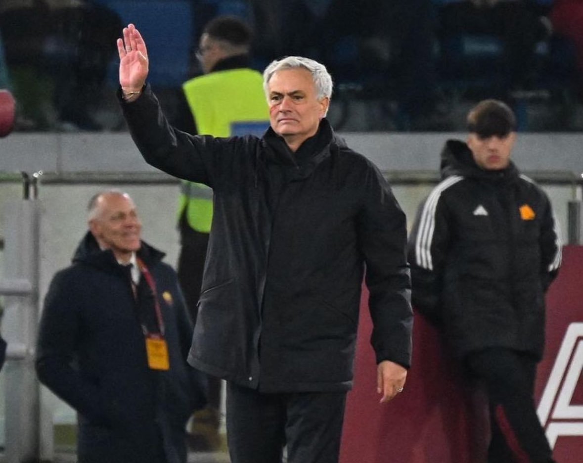 🚨🇵🇹 Napoli president de Laurentiis: “José Mourinho is not part of our plans, it was never discussed despite links”.

“I believe his future won’t be in Italy”.