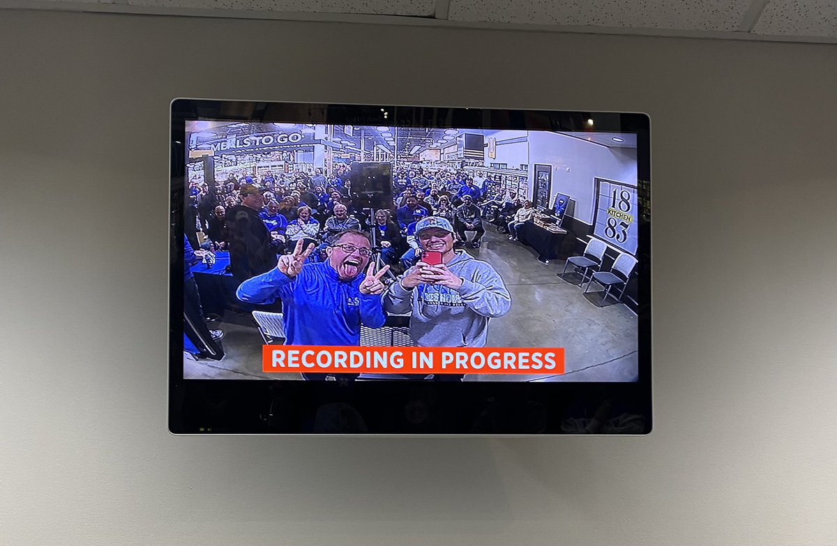 BillyRsports's tweet photo. Great crowd in Northern KY this morning! @ryanlemond @KySportsRadio https://t.co/MG37jXg9oH