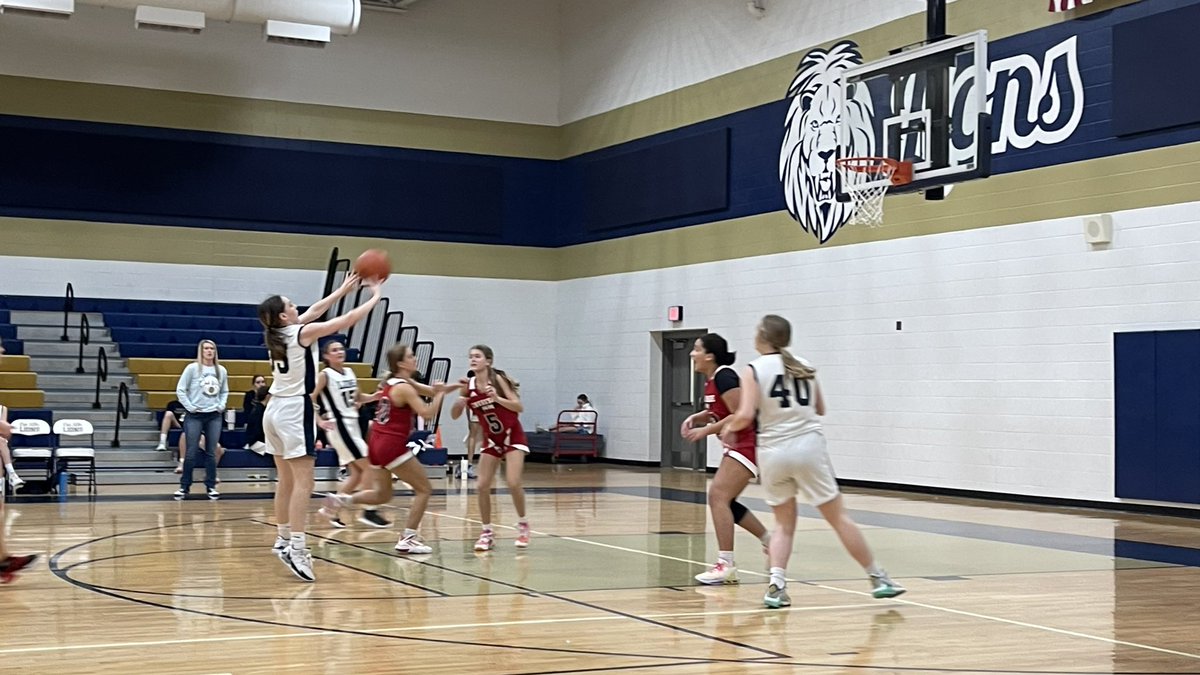 The Lions Den tweet media