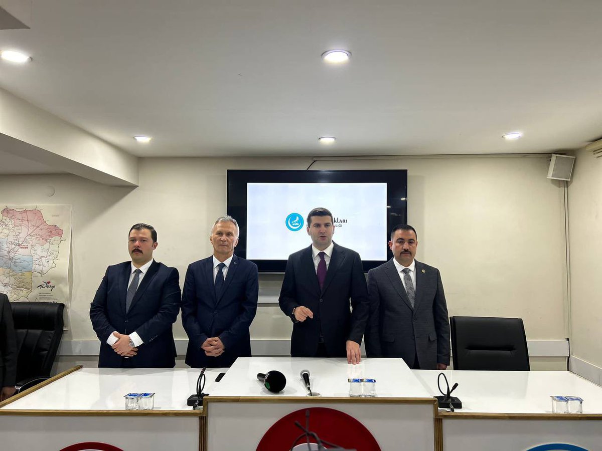 ayyildirim1's tweet photo. Ülkü Ocakları Niğde İl Başkanlığına Naci Babacan atanmıştır. Yeni görevinde başarılar diler, görevini devreden Alper Doğanay’a teşekkür ederim. https://t.co/kyg84Pw22O