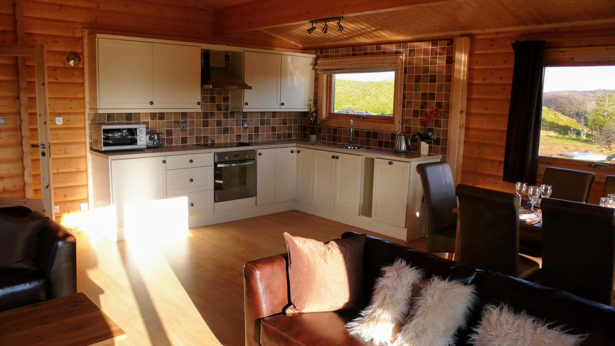 Norwegian Log tweet media