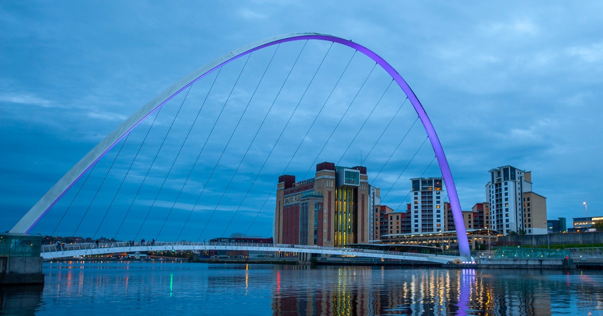 gateshead's tweet photo. 💜 The Gateshead Millennium Bridge will be lit purple tonight to mark #HolocaustMemorialDay. We remember those who were killed, we honour those who survived and we stand against prejudice and hatred.

#LightTheDarkness https://t.co/9VUwmE5s4a