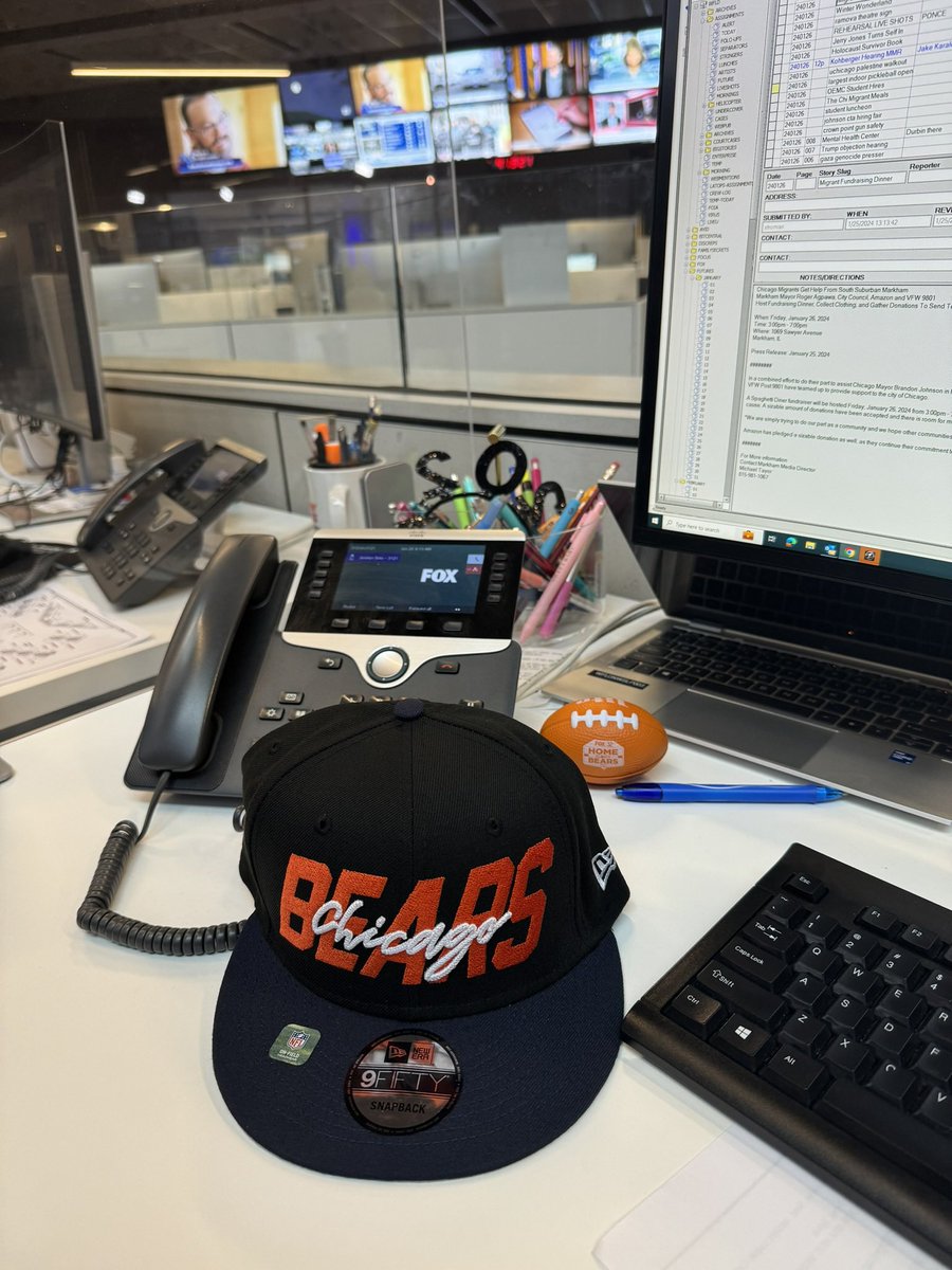 jocelynso6's tweet photo. s/o to @ChicagoBears for the new SnapBack 🧡🐻💙

@fox32news https://t.co/9KcwZHuRMH