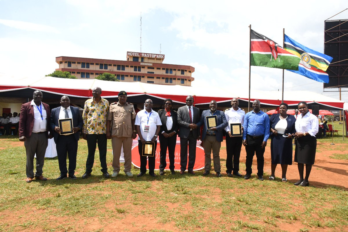 KifwaK's tweet image. #InternatiomalCustomsDay January 26th 2024 @Busia #OSBP 
@KRA_Customs @KRACare @KRACorporate @KncciMombasa @Roy__Francis @abud_jamal @nomskok @shipperscouncil @kmakenya @Kenya_Ports @FEAFFA @MsaPortCharter @KESRA_KRA @fmgambi @kenya_chamber