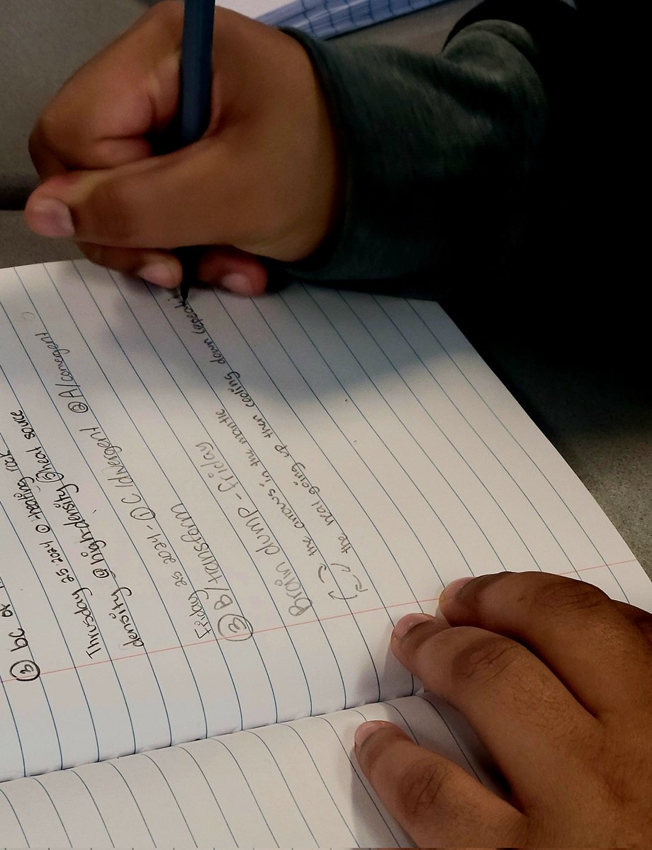 A little cognitive science happening in 8th grade this morning to retrieve what they know before taking thier CFA. #pantherpride 🧠 🐾