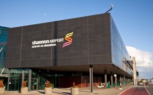 DFO_IFO's tweet photo. #MobilePassportControl (MPC) has launched at both @Dublinairport and @Shannonairport in Ireland.
MPC is also available @CBP Preclearance in Aruba, Bermuda, Nassau, & all Canadian Preclearance Airports. Additional info can be found at https://t.co/btOcvw8kUD https://t.co/Q5loFoyb6E