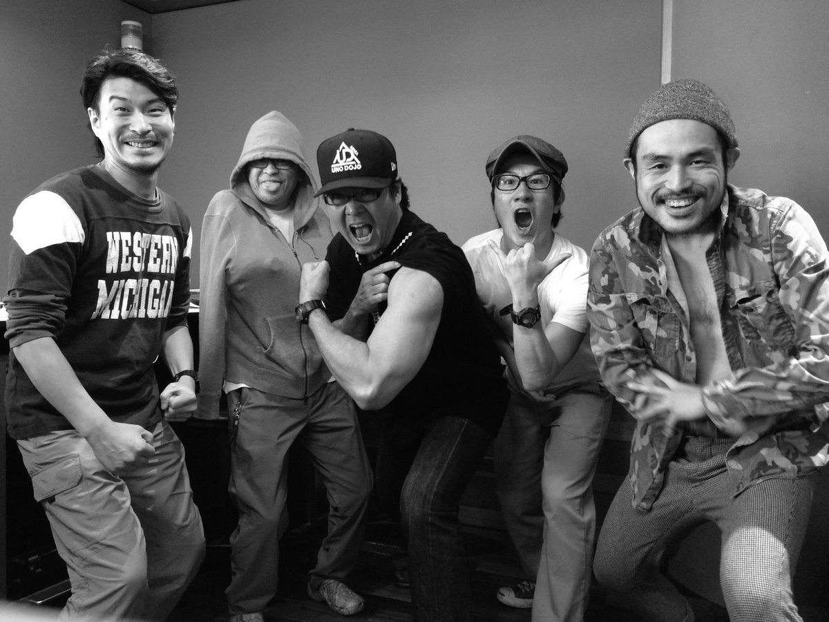 vancekband's tweet photo. マハロ天王洲スタジオ!最高な思い出、最高な番組、最高なリスナー、最高なチーム🤙🏽
@hokuronoke3000
#IssakuP
#TatsuD
#SatoD
#山P
#山下智久
#SoundTripper
#TeamVKS https://t.co/a1Zsz0rYvJ