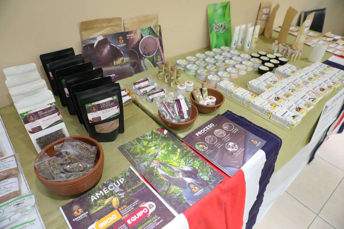 sg_sica's tweet photo. Del 24 y 26 de enero, se llevó a cabo el Foro Regional de Rendición de Cuentas del El Programa de Agrobiodiversidad Indígena y Campesina en Centroamérica (#PAICC) e Intercambio para el Análisis de la Crisis del Mercado para Productos Agro - Diversos.
El #PAICC es un programa implementado por @ACICAFOCca en coordinación con @SE_CAC, gracias al apoyo y asistencia técnica y financiera de @KfW_en_CA.
Conoce más del Programa ➡️https://t.co/h0EDW7Dj1N