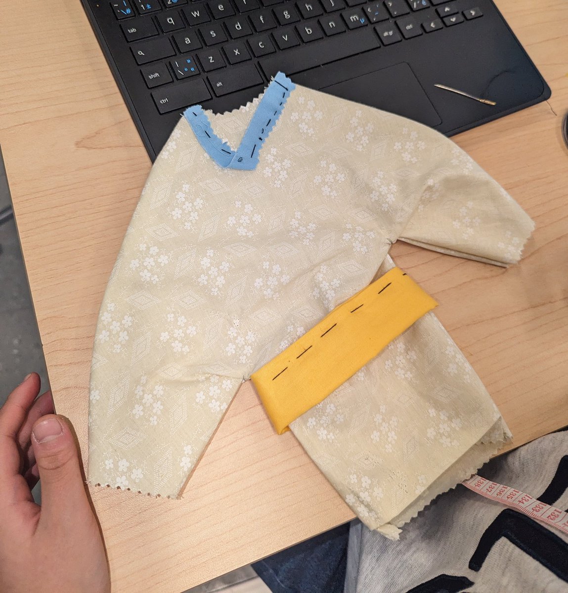MrHennigar's tweet image. The next project to showcase is this Kimono from Ancient Japan.

This Maker learned how to use a sewing machine, and is hand sewing the smaller details. Fabric flowers are next!

Thanks to my mom for her annual classroom visit to help with sewing! 🙂

#MakerEdNS @westbedfordPP_8