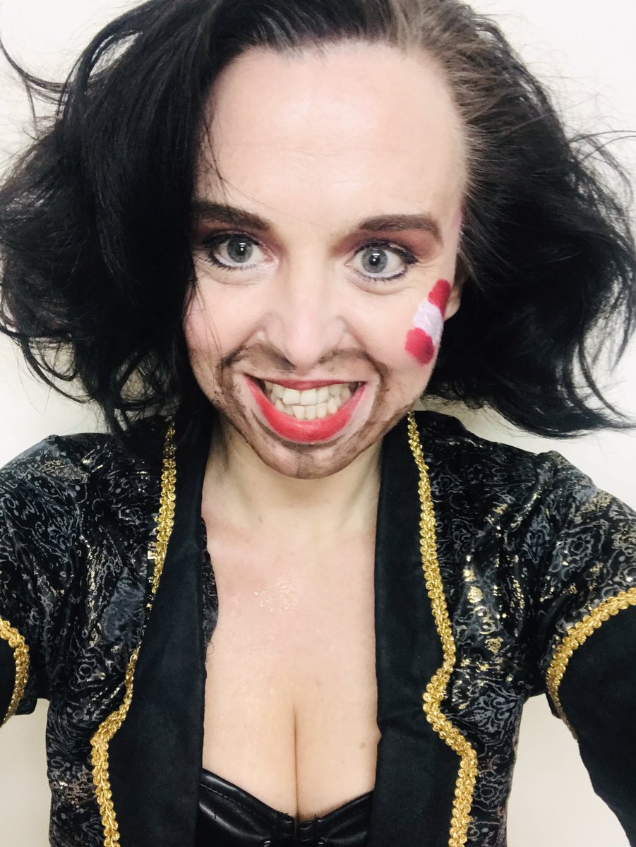 Orlofsky is about to get ON it! I hope the burghers of Sutton Coldfield are prepared for Act Two 🥂🍾🥂