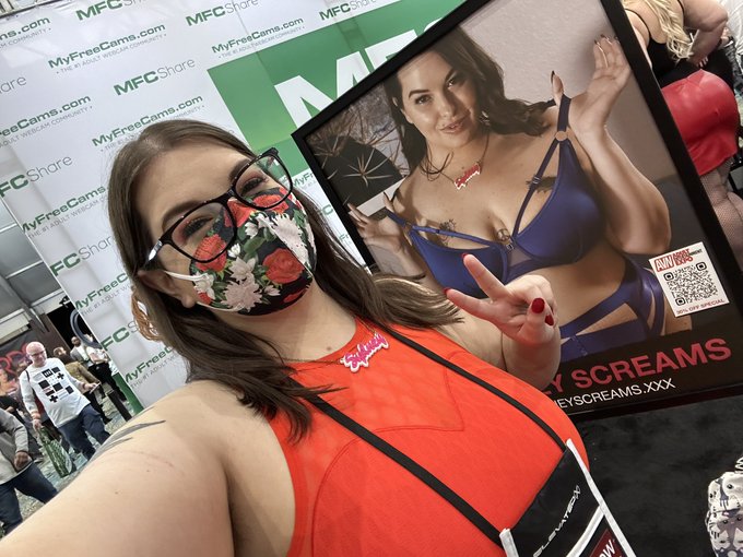 Come say hi! I&rsquo;ll be at @elevatedx booth 311 from 12-2 then the @swaidvegas booth 236 from 3-5! https://t<a class="tags" target="_blank" title="On Twitter" href="/?out=eyJ0eXAiOiJKV1QiLCJhbGciOiJIUzUxMiJ9.eyJpYXQiOjE3MzA0MjA4NTQsImlzcyI6InR3cG9ybnN0YXJzLmNvbSIsIm5iZiI6MTczMDQyMDg1NCwiZXhwIjoxNzYxOTU2ODU0LCJyZWRpcmVjdF91cmwiOiJodHRwczovL3R3aXR0ZXIuY29tL2VsZXZhdGVkeCJ9.8zUOFxUkarHvWGYDQrpBRmSqP6UUyBdR9ciDTZLxB8ncpuNH4ra9IF8s5A8-2zRlrjlY6Jwl8-ie4NPILcnNuQ">@elevatedx</a><a href="/tag/clip"class="tags"><span>#clip</span></a>