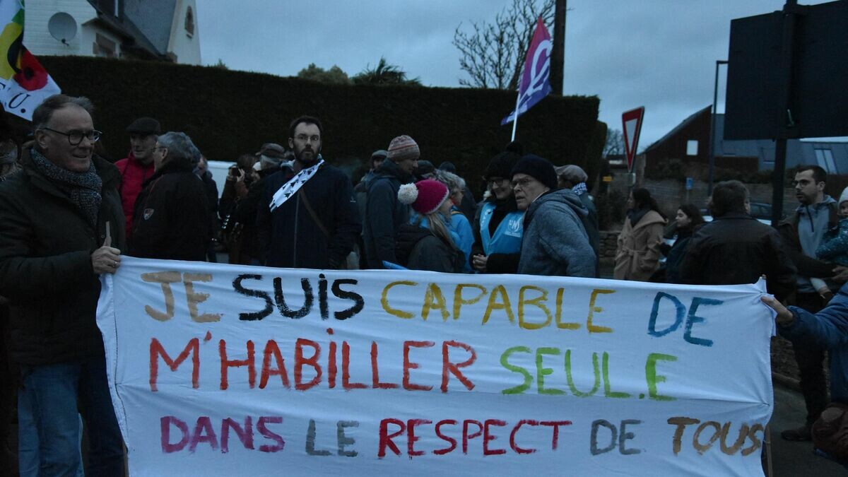 La seule commune de Bretagne prête à faire le test de l'uniforme à l’école renonce sous la pression des parents
➡️ l.leparisien.fr/9mei