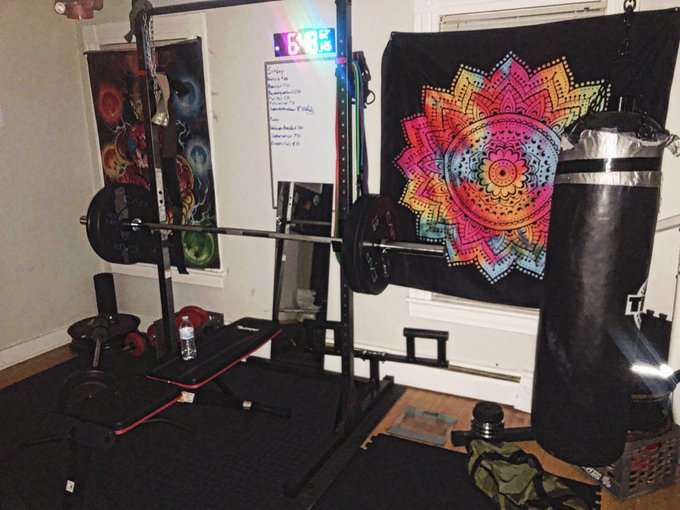 Who wants to get right with me #homegym https://t.co/CN1tuXwPHD<a href="/tag/homegym"class="tags">#homegym</a>