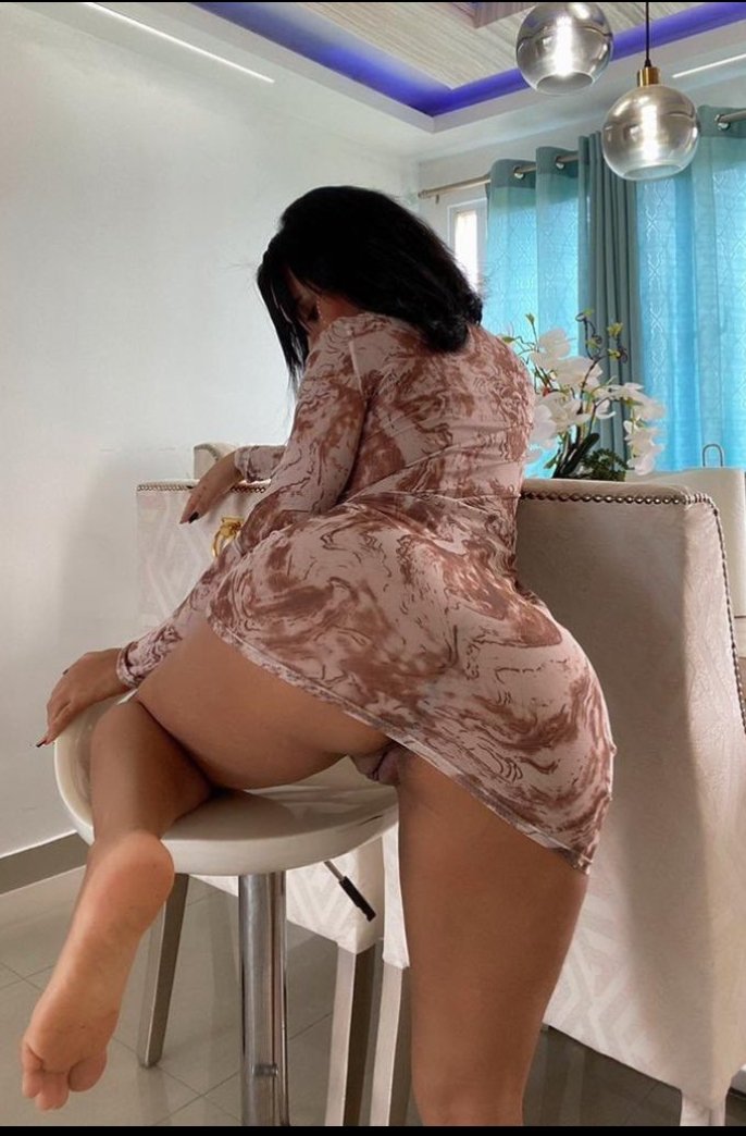 mike5_nadia's tweet photo. Body tobody massage is available now in tabuk Whatsapp me on 0567759397 https://t.co/vjoPY7yjdf