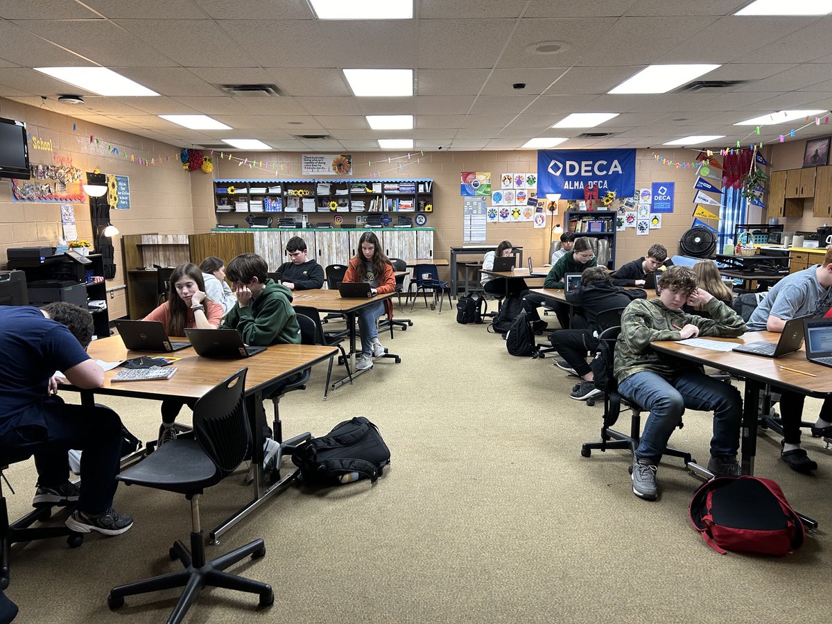 Mrs.Barrett tweet media