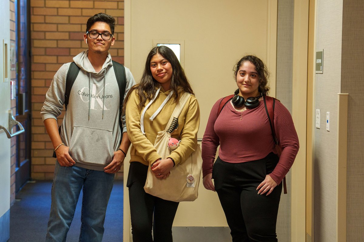 HartnellCollege's tweet image. 🎉 Great first week at Hartnell College! Need support or guidance? We&apos;re here for you. Here&apos;s to a successful Spring Semester ahead!

#HartnellCollege #SpringSemester #FirstWeekSuccess 🌸📚💪