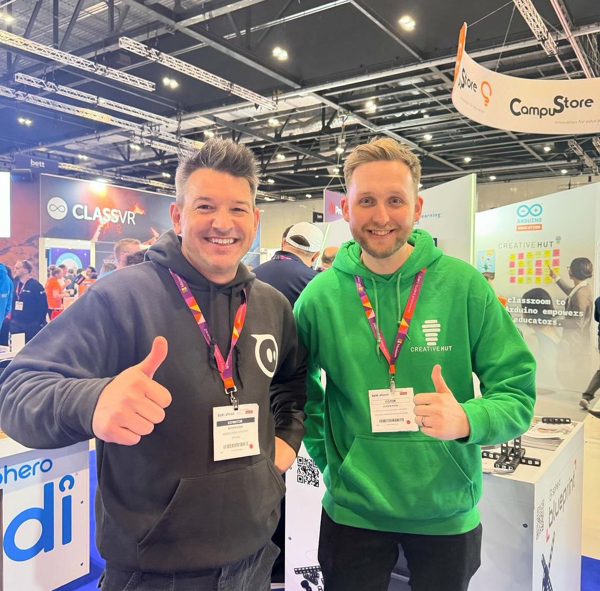 Had an amazing time at @Bett_show 2024, engaging with educators and discussing how @RGSWorcester @RGSTheGrange integrates Artificial Intelligence into education. Big thanks to @AlbionComputers and @CreativeHutEdu for the opportunities! 🚀 #EdTech #AIinEducation