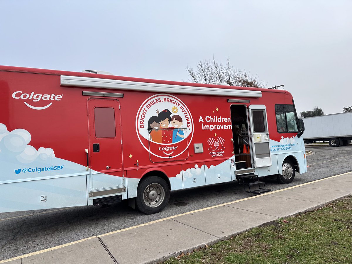 BurnetAllStars's tweet image. ✨✨✨Colgate makes sure our All Stars have a dazzling smile! ✨✨✨ #colgatebrightsmiles @ColgateBSBF @SoniaLoskot @dallasschools