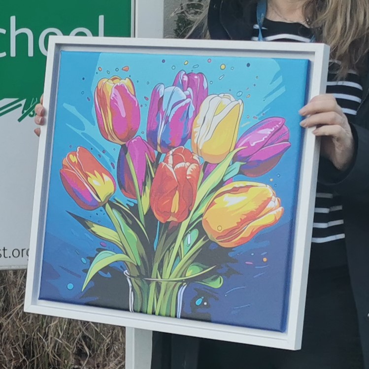 A heartfelt thank you to the incredible artist @SarahEzekiel who generously donated her beautiful artwork 'Popping Tulips' to us. This striking artwork now graces our school lobby, a vibrant and colourful welcome to everyone coming through our doors! #ArtInspires #ThankYou