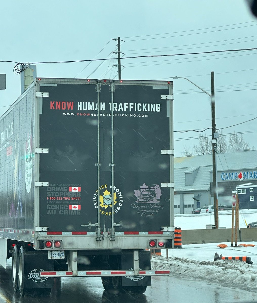Spotted in #Barrie #Ontario ! Proud of our important partnership with @wtfc2015 #knowhumantraffickingcampaign !
Tag us in your photos of a trailer in your area!
More importantly,  take the training &amp; report HT. 1-800-222-TIPS ontariocrimestoppers.ca 
Anonymous &amp; confidential!