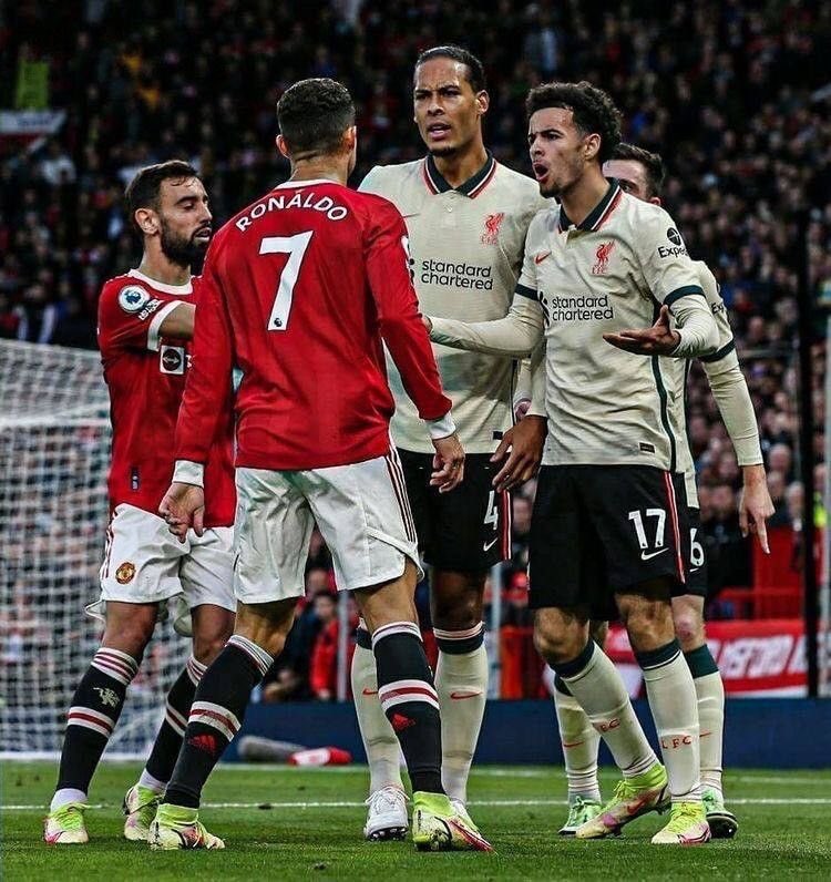 TheShowtimeReds's tweet image. Since Klopp joined Liverpool, 

Liverpool : 4 Trophies
Man United : 5 Trophies 

The GREATEST ever Liverpool squad has less trophies than the WORST ever Man United squad.