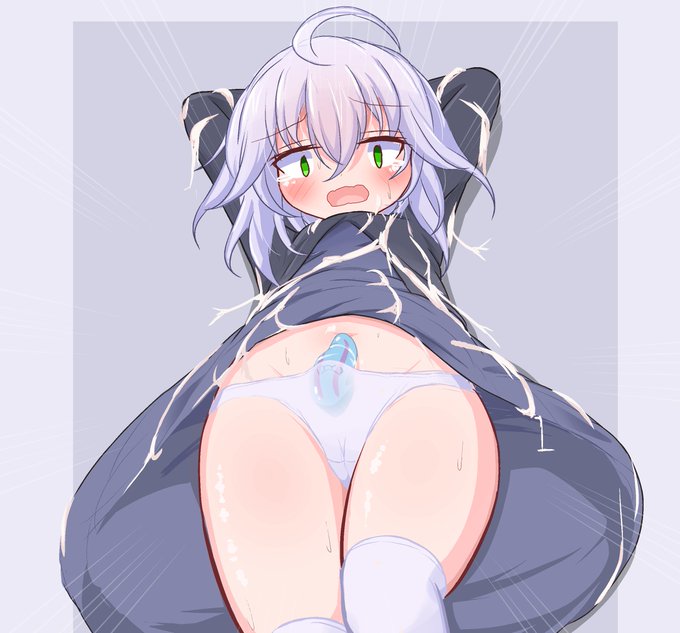 絵674号「マナさん」
糸による拘束で動けない中パンツの中に魔物が入り込みそうになっているだけの健全な立ち絵です。 