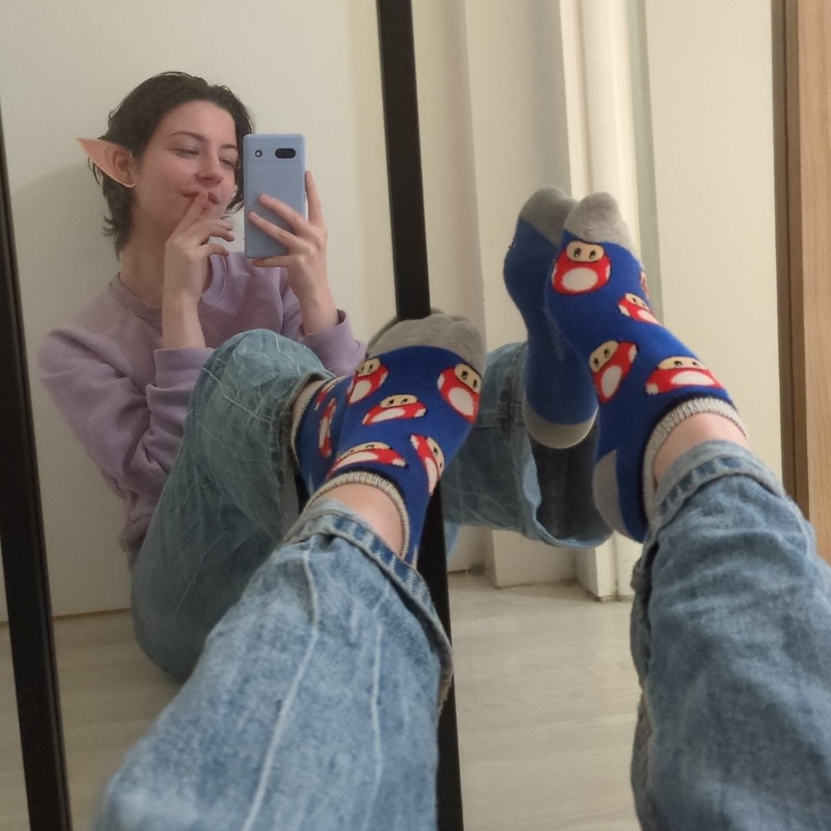 Cute Mario socks hehe.

Who wants a few 1ups stuffed into their mouth ? 🥰

_
Findom themdom findomfr paypig moneyslave cashcow humanatm feet foot fetish french gamer