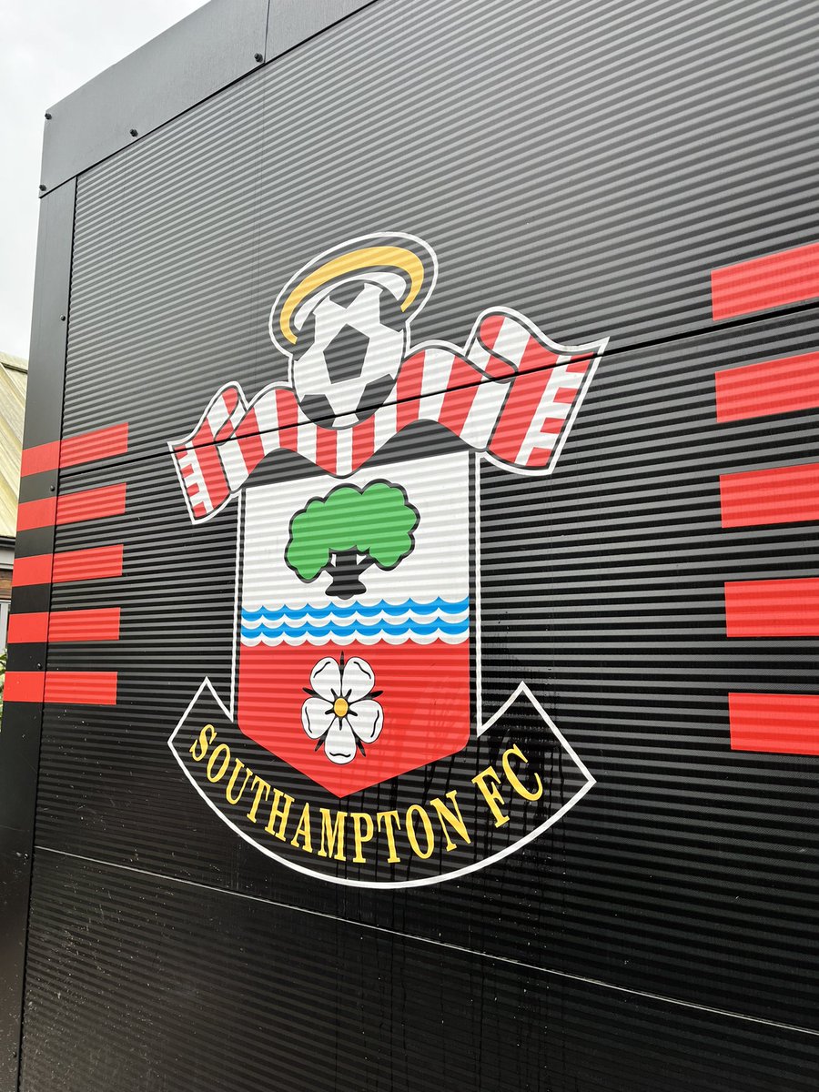 🚗850 miles ✅
🗓️4 days 
⚽️4️⃣ academy visits ✅
Multiple insightful interactions with Coaching staff ✅
☕️🔟 ✅

Battery during the week: 🔋
Battery today: 🪫

There really is no replacement for face to face interaction and connection. 
What a week! 📍
#northtosouth