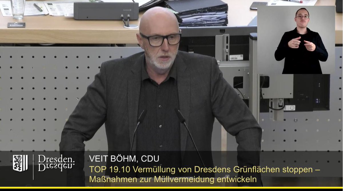 Ein reiner Schaufensterantrag der Grünen. Nicht die Einwegverpackungen sind das Problem, sondern mangelnde Erziehung. Wir plädieren weiterhin für einen Ausbau des Gemeindlichen Vollzugsdienstes (GVD), der die Verursacher stellt und zur Verantwortung zieht.