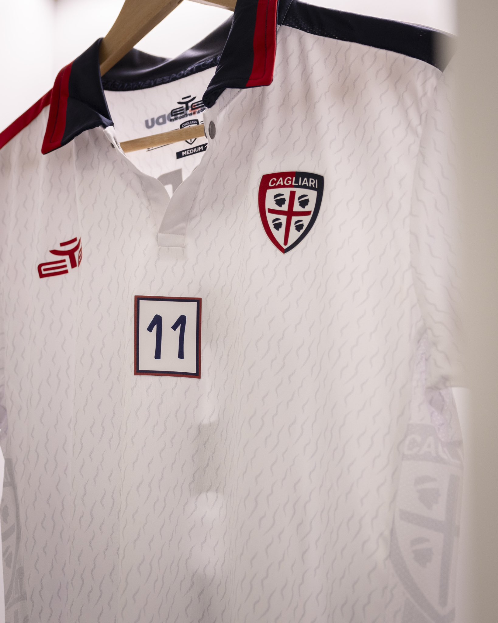 Maglia store cagliari bianca