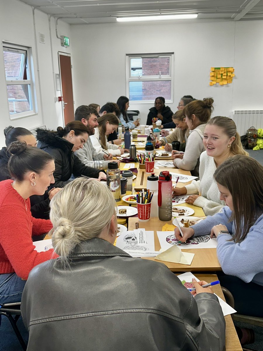 A nourishing #DeathCafe taster w/ Year 2 @TUS_ie Moylish Applied #Psychology students as part of National Grief Awareness Week 2024🎂☕️Thanks to student Aislinn Clover for the gorgeous homemade banana bread!
#deatheducation #deathliteracy #NGAW2024 #grief #griefliteracy #Limerick