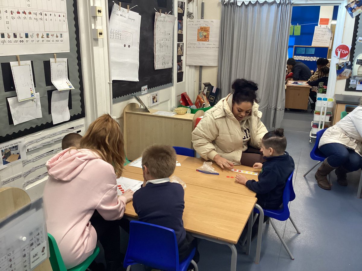 BrocklewoodP's tweet photo. Today, Brocklewood held its first whole-school maths morning welcoming in parents and carers. We showcased how maths is taught and learnt at Brocklewood then parents and carers could experience a Brocklewood maths lesson with their children! #MathsMorning #ParentCarerEngagement https://t.co/XPdhHB3yPN